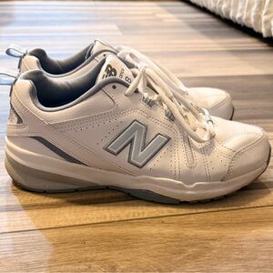 New Balance 608 V5 White Blue Sneakers Women’s 8.5 B WX608WB5 Dad Shoes Walking